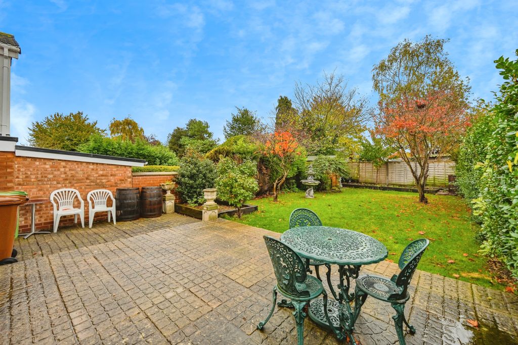 Property photo 2 of 20 Rear Garden