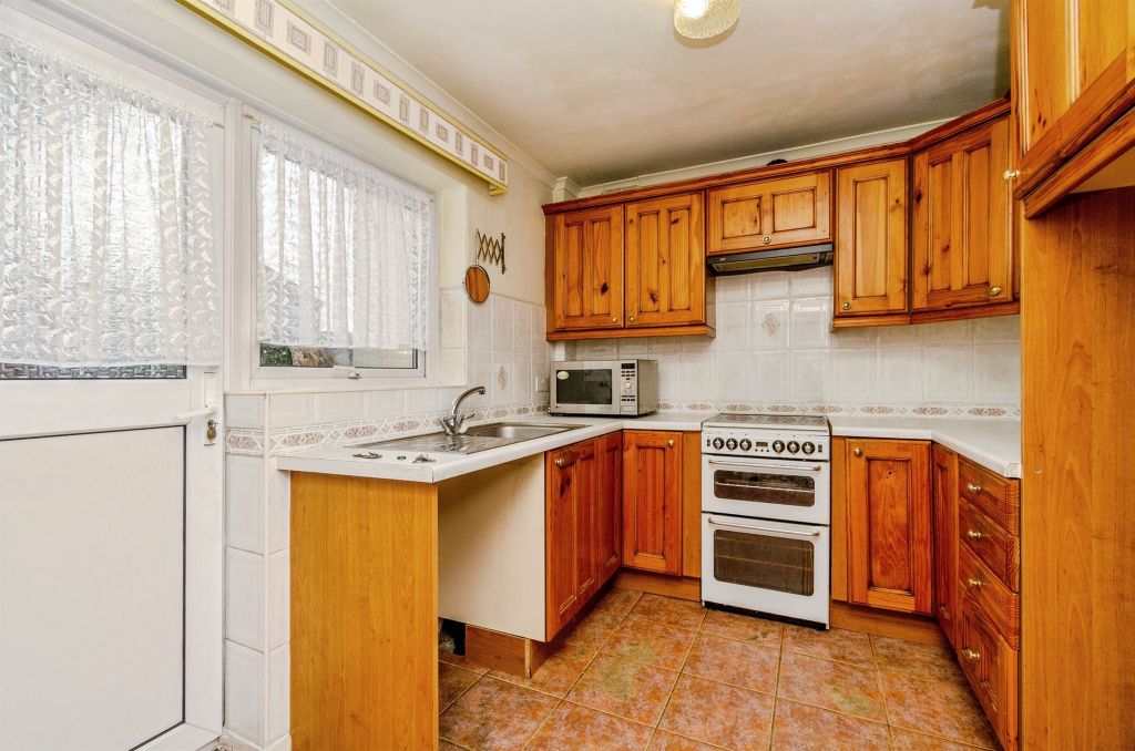 Property photo 2 of 17