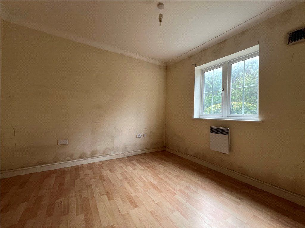 Property photo 3 of 6 Bedroom 2