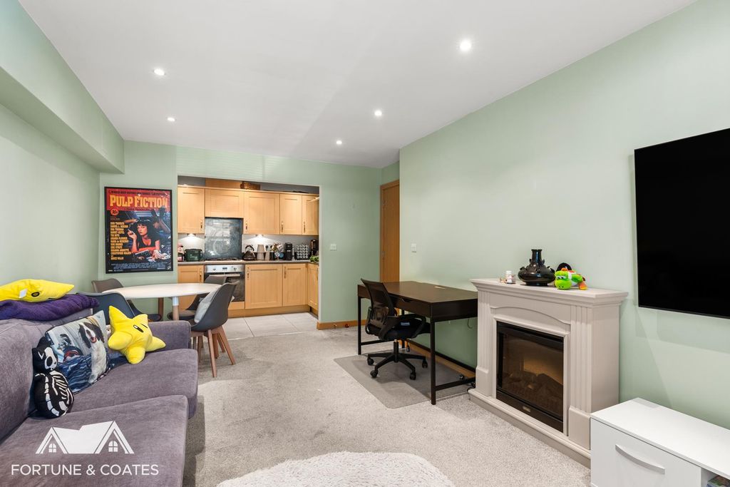 Property photo 3 of 15 Bowshercourt_8.Jpg
