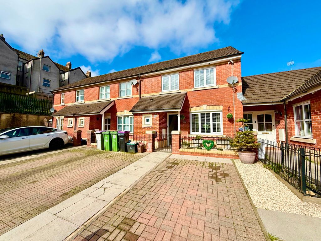 Property photo 1 of 35