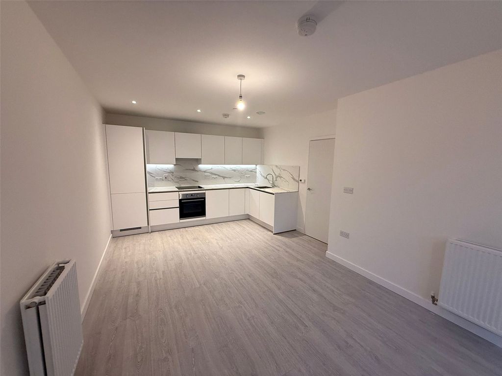 Property photo 2 of 10 Picture No. 30