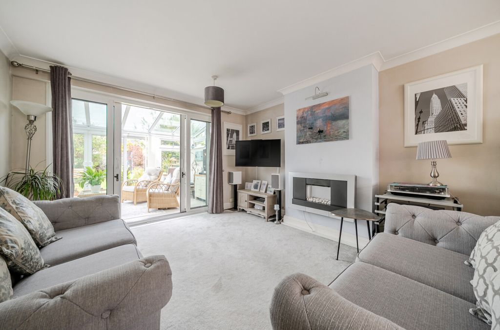 Property photo 2 of 12 1453752-2-69F215d...
