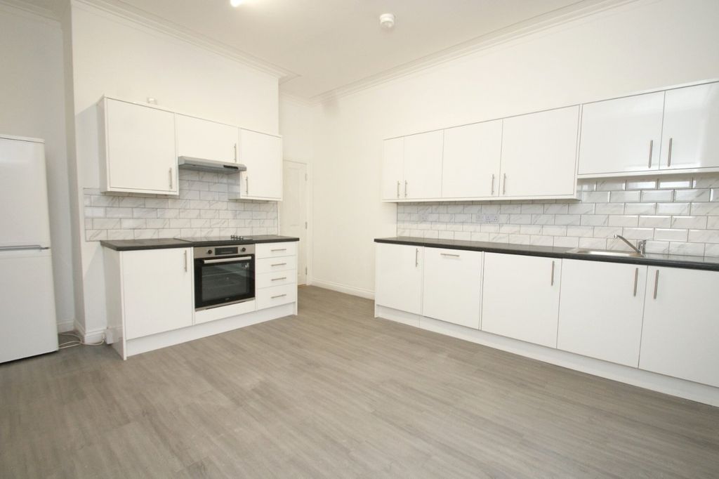 Property photo 2 of 12 Picture No. 02