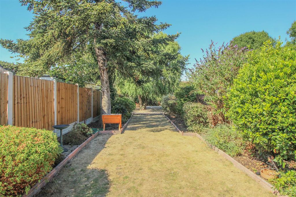 Property photo 2 of 9 14Asevenacresgdn-2.Jpg