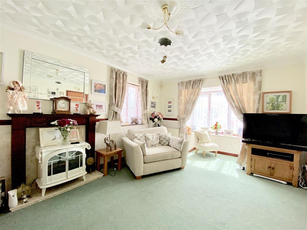 Property photo 2 of 21 Fullsizeoutput_129A.Jpeg