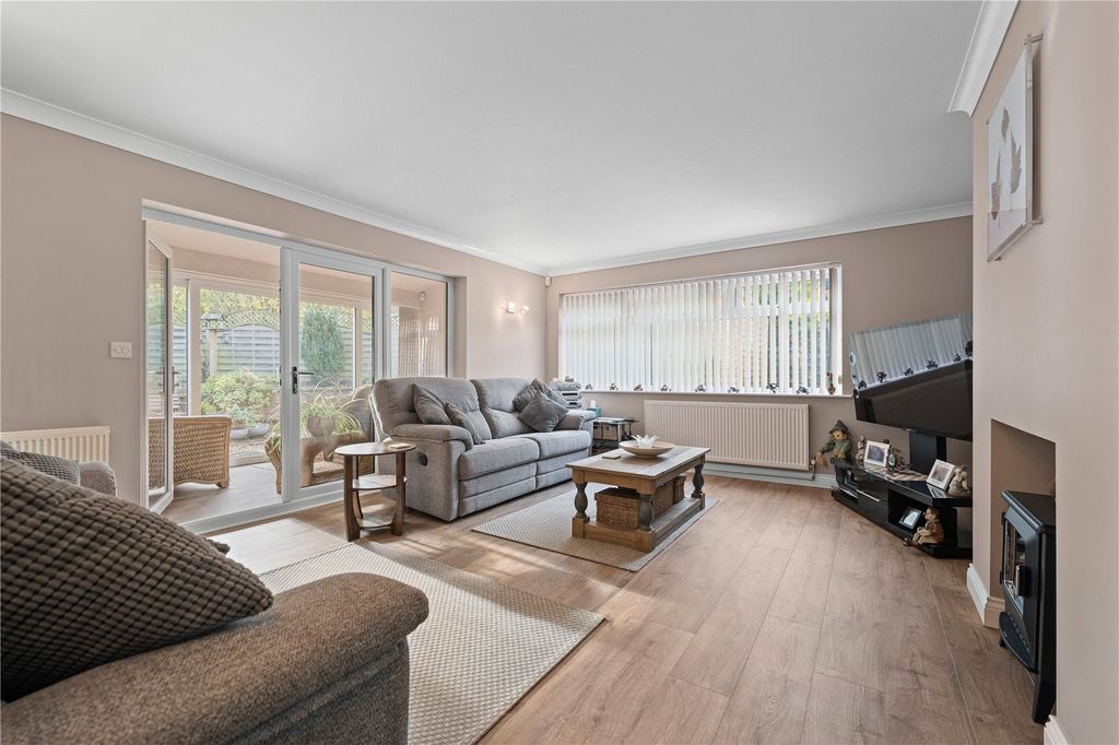 Property photo 3 of 40 Picture No. 23