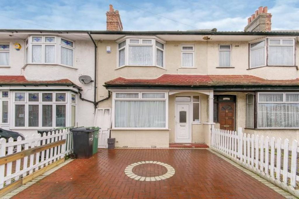 Property photo 2 of 6