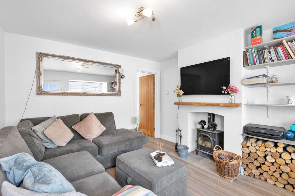 Property photo 2 of 29