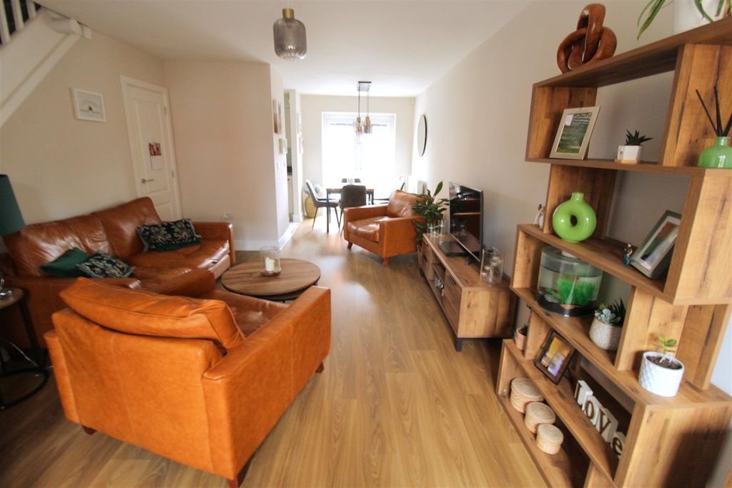 Property photo 2 of 13 Lounge/Dining Room