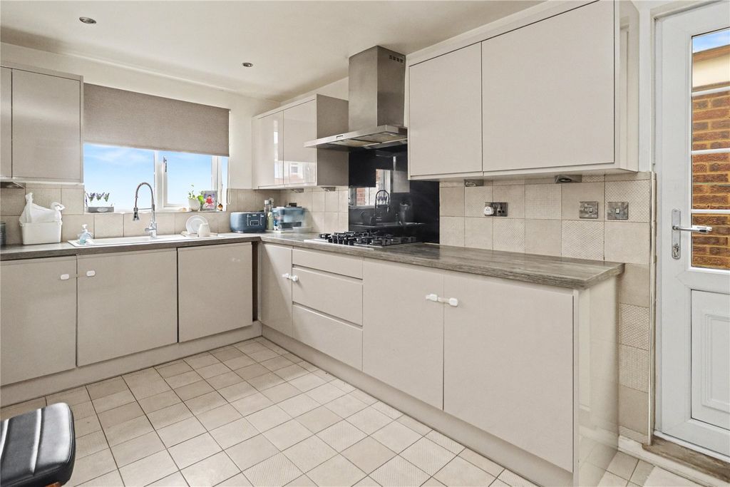 Property photo 2 of 21 Picture No. 08