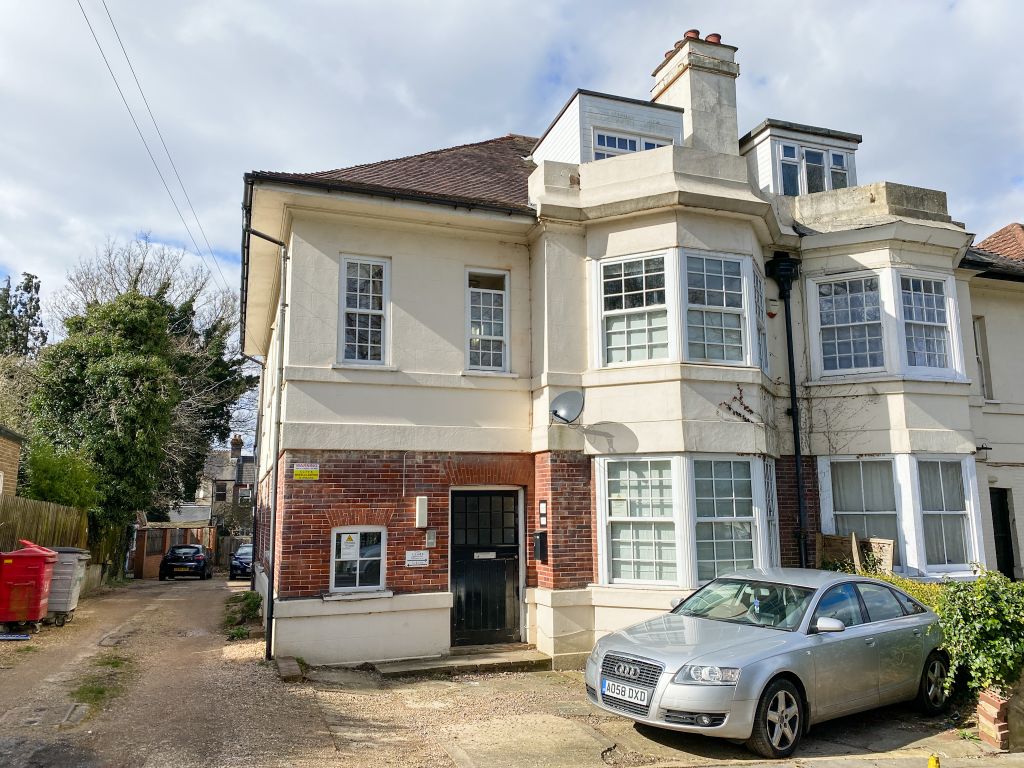 Property photo 1 of 6