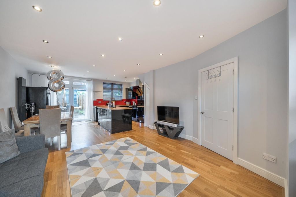 Property photo 3 of 20 416.Jpg