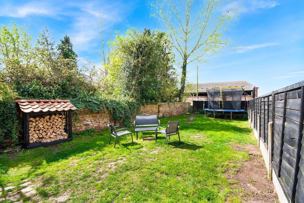 Property photo 3 of 13