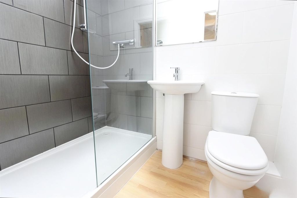 Property photo 3 of 9 78963575-2165-42CE-A633-Deeddedce2Ec.Jpg