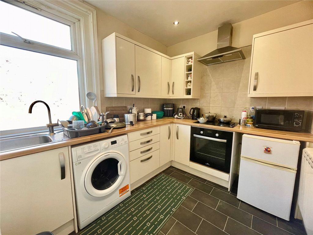 Property photo 3 of 11 Fff - Kitchen