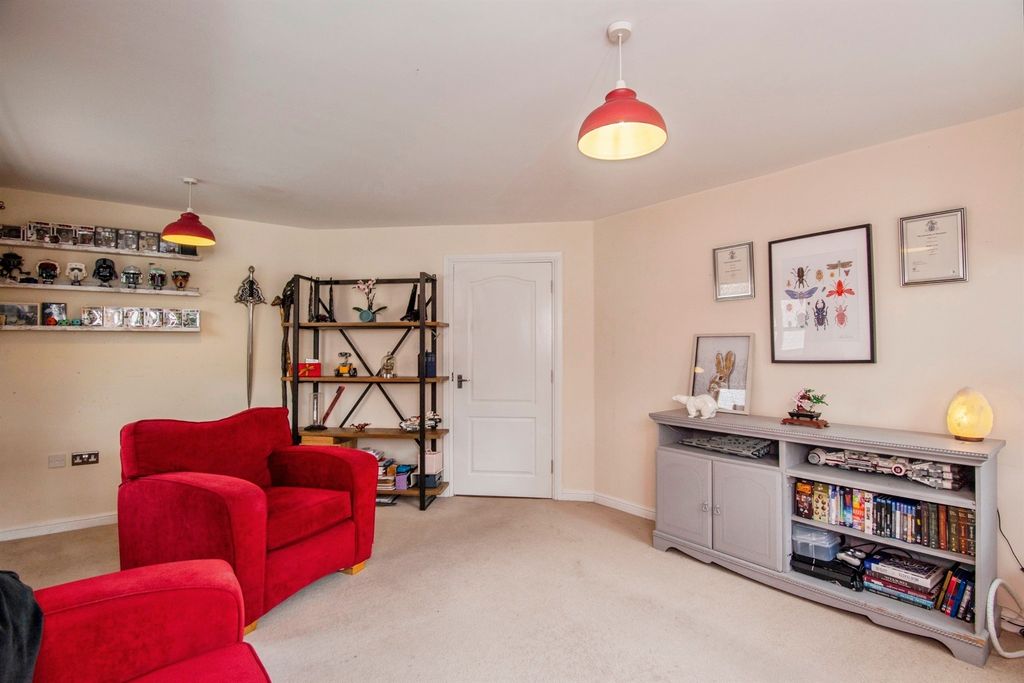 Property photo 3 of 16