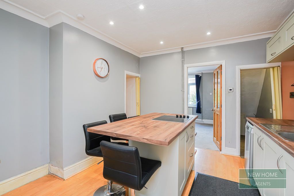 Property photo 2 of 21 Photo 9