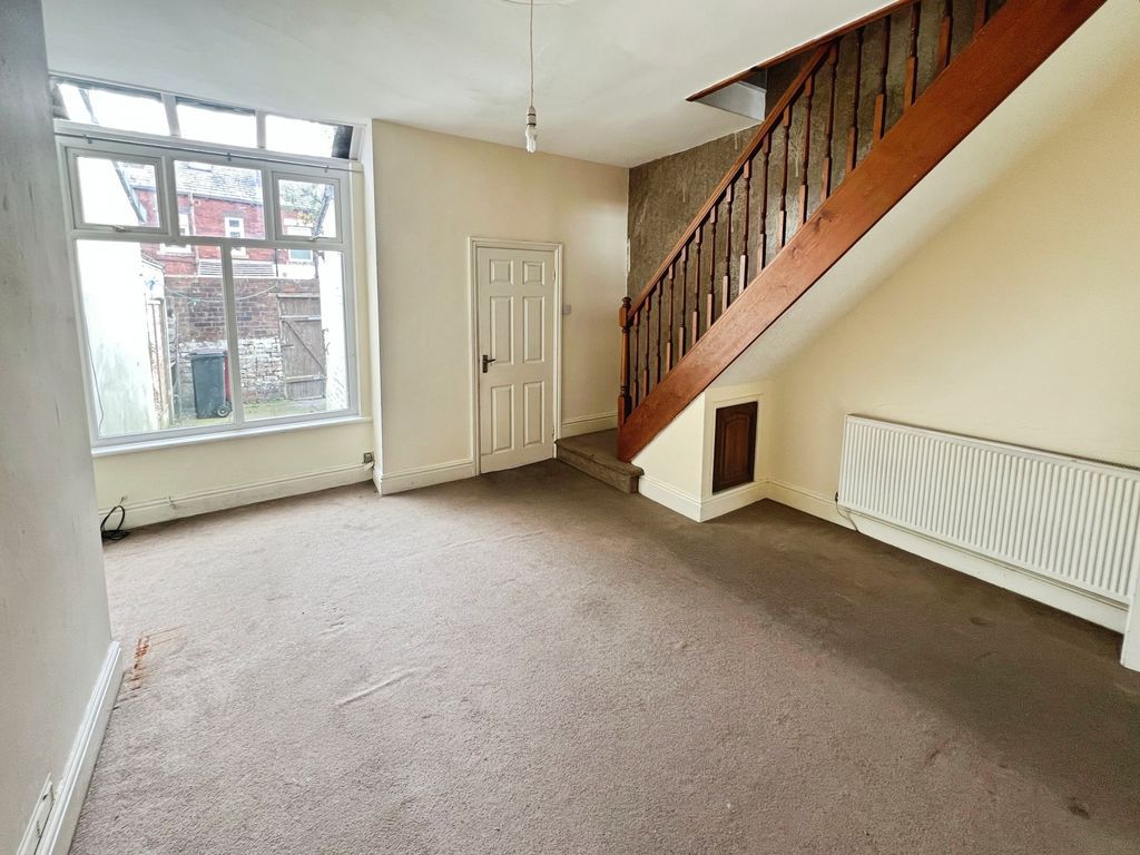 Property photo 3 of 10 Dining Room