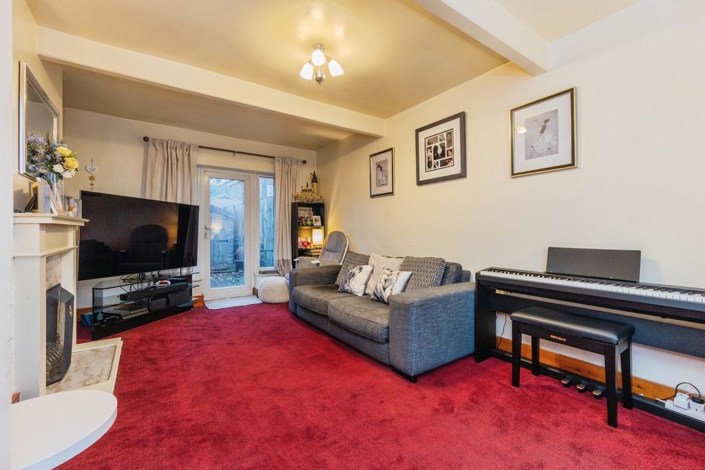 Property photo 2 of 20 Pbox-Img.Jpg