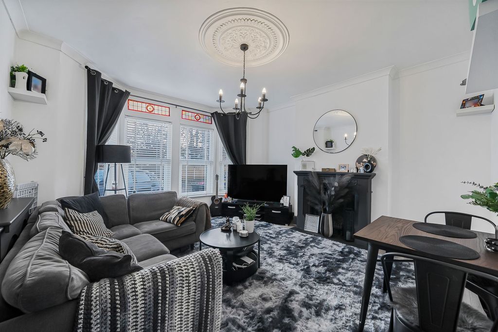 Property photo 3 of 15