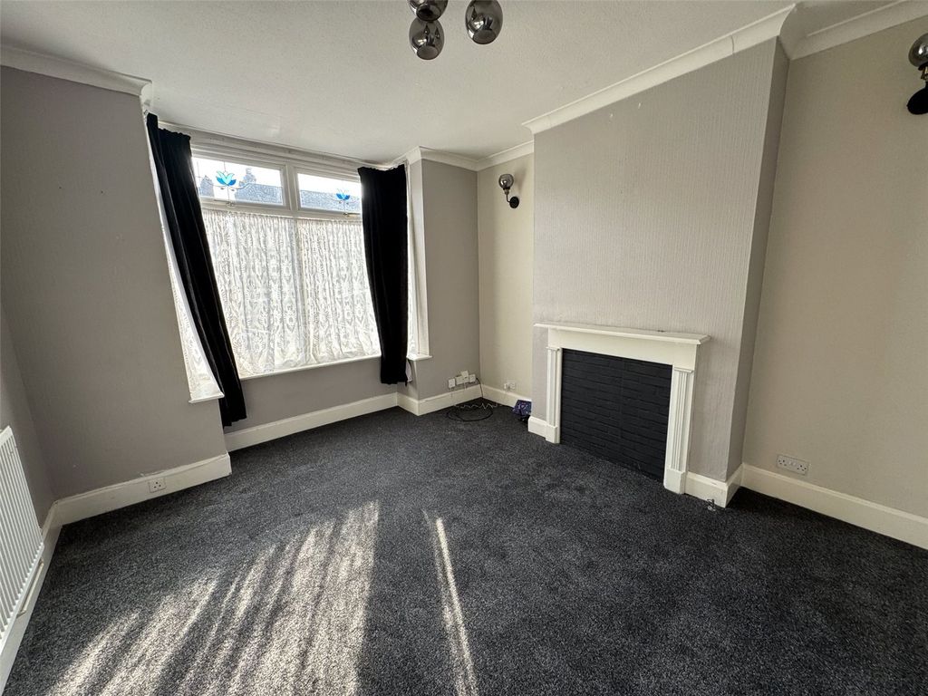 Property photo 3 of 17 Picture No. 16