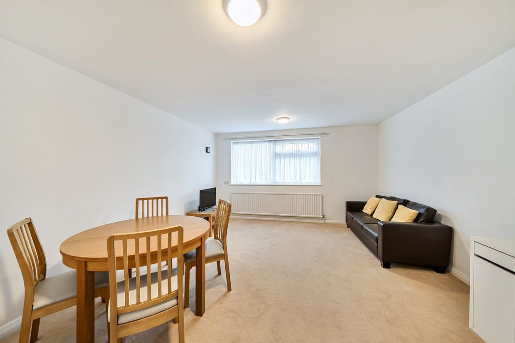 Property photo 2 of 10 Picture No. 16