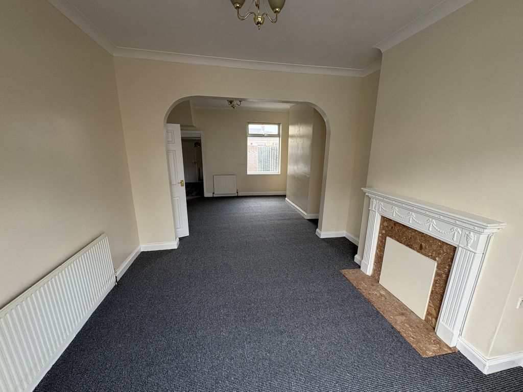 Property photo 3 of 8 Gallery