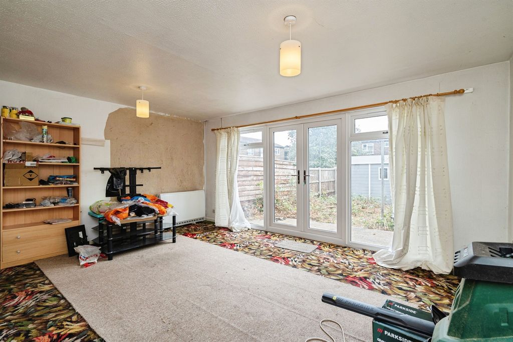 Property photo 3 of 14