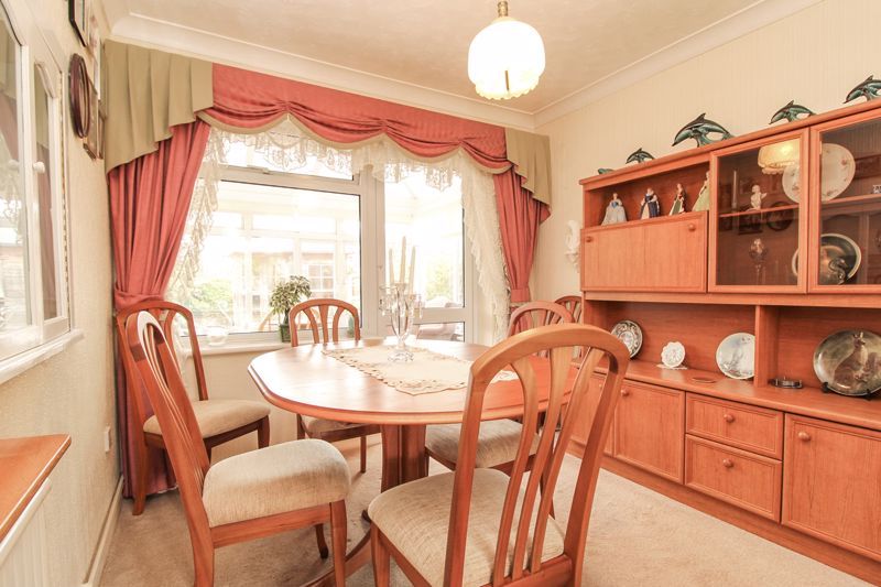 Property photo 3 of 16 Dining Room