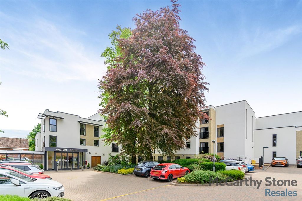 Property photo 2 of 48 8646717-Exterior20.Jpg