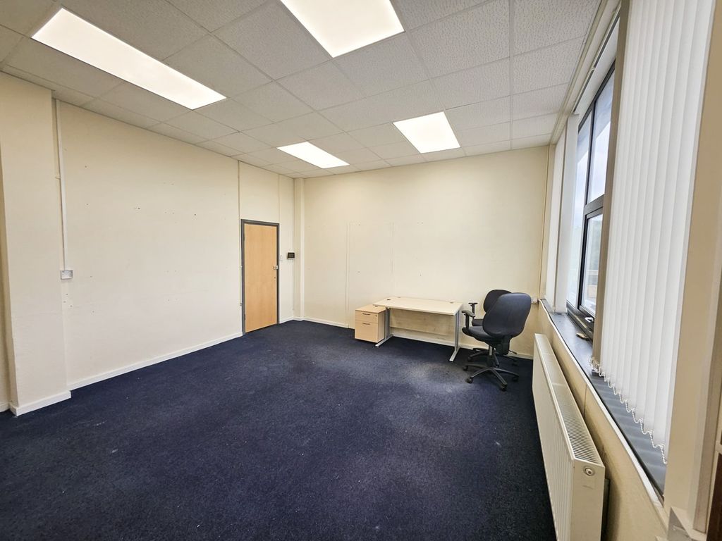 Property photo 1 of 3