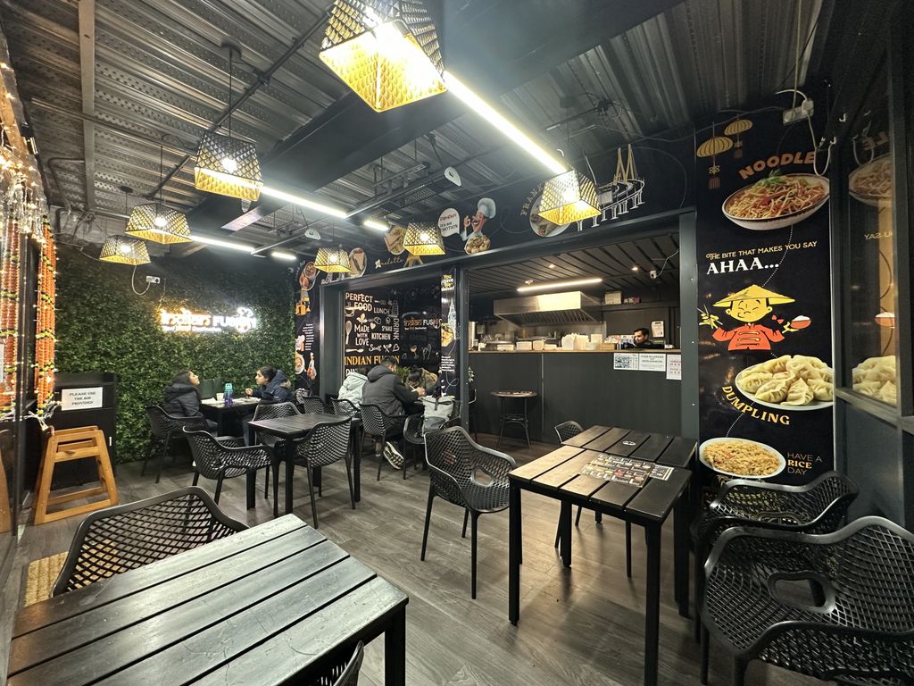 Property photo 1 of 5 Prime Wembley Restaurant To Let