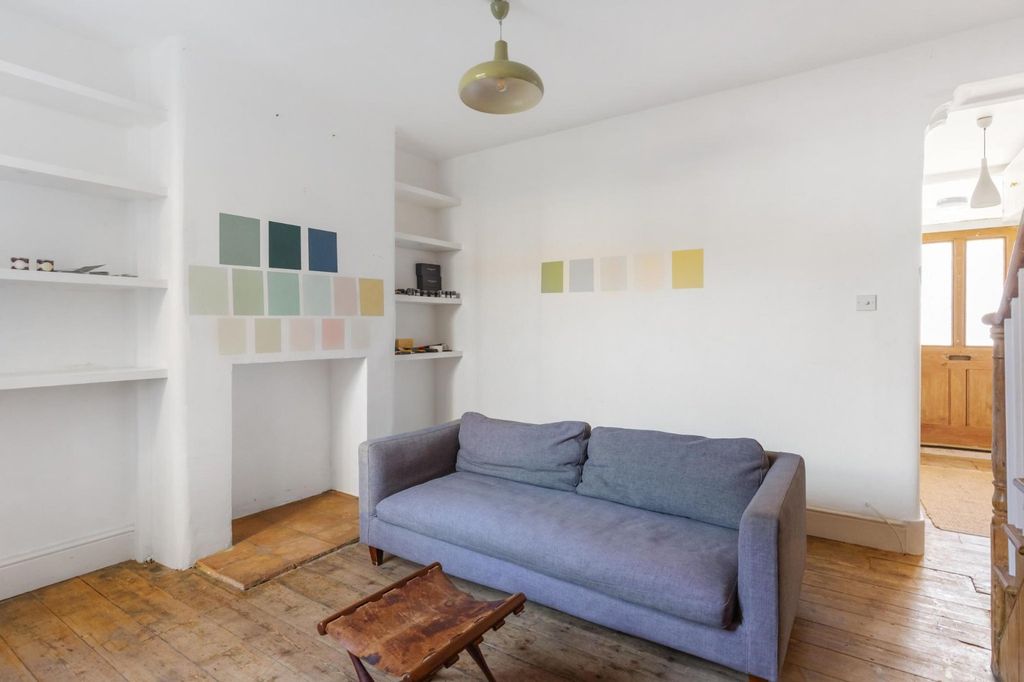 Property photo 3 of 11