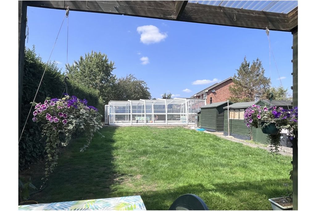 Property photo 3 of 27