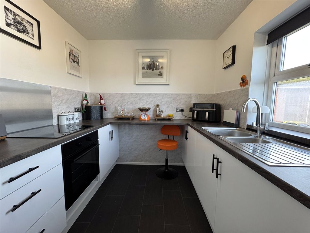 Property photo 3 of 9 Picture No. 02