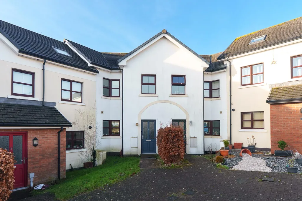 Property photo 1 of 20