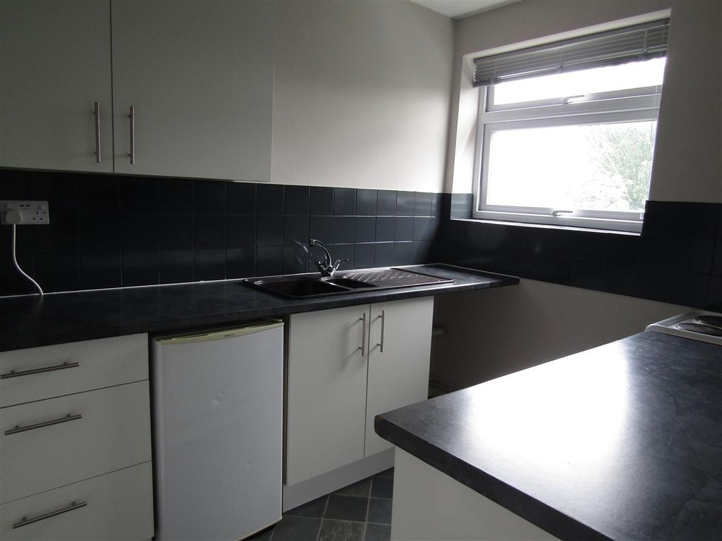 Property photo 2 of 6 Img_9036.Jpg