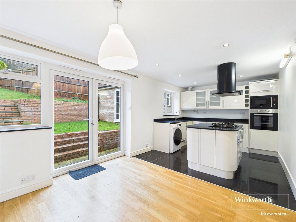 Property photo 3 of 14 Picture No. 14