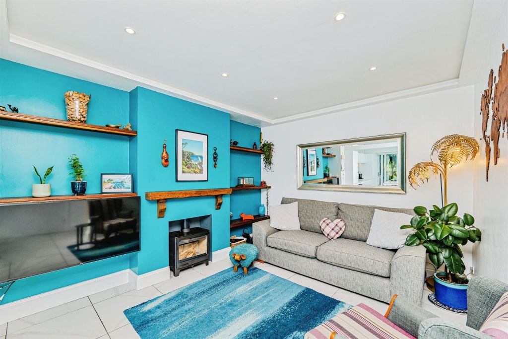 Property photo 2 of 30