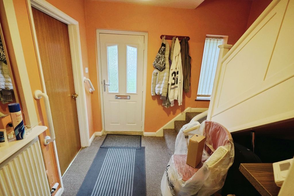Property photo 2 of 11 Pbox-Img.Jpg