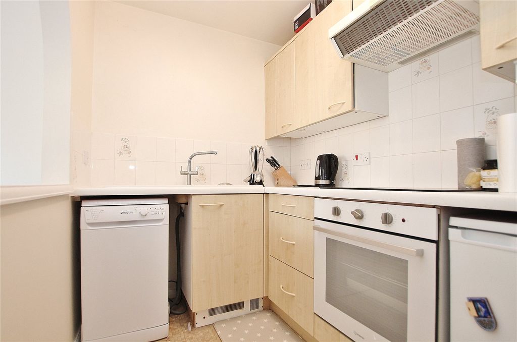 Property photo 2 of 10 Picture No. 22