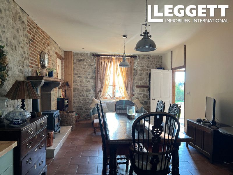 Property photo 3 of 10