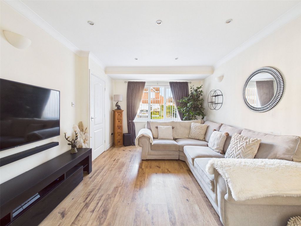 Property photo 2 of 16 Picture No. 03