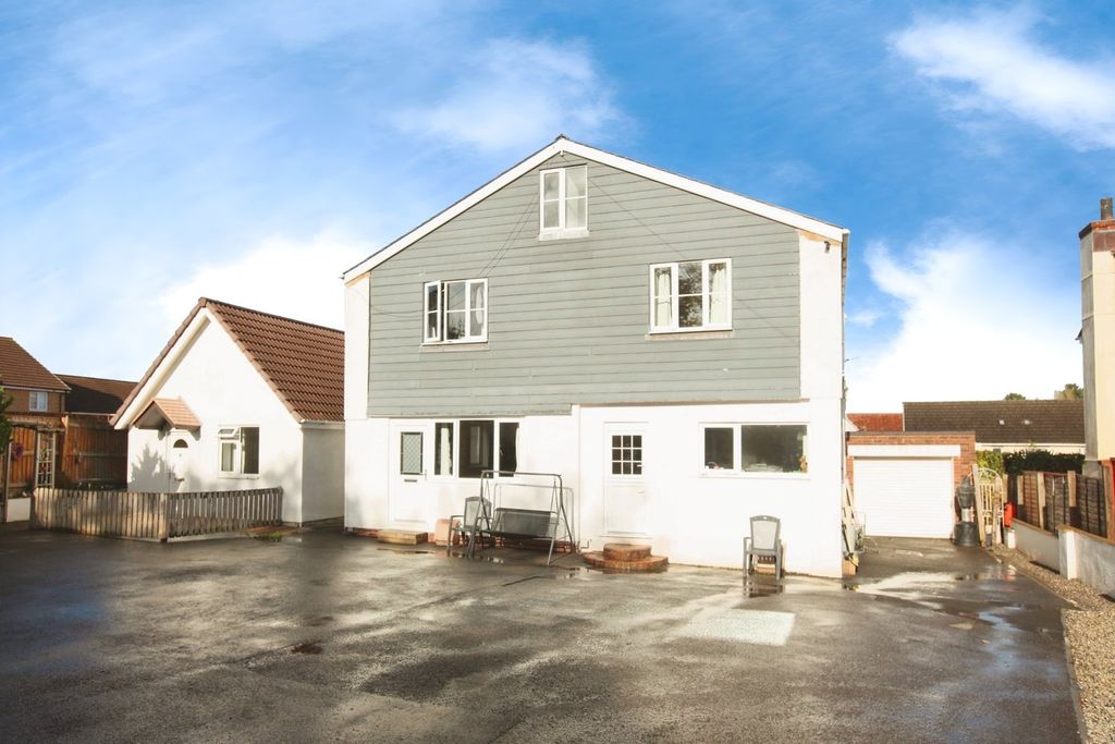 Property photo 1 of 35