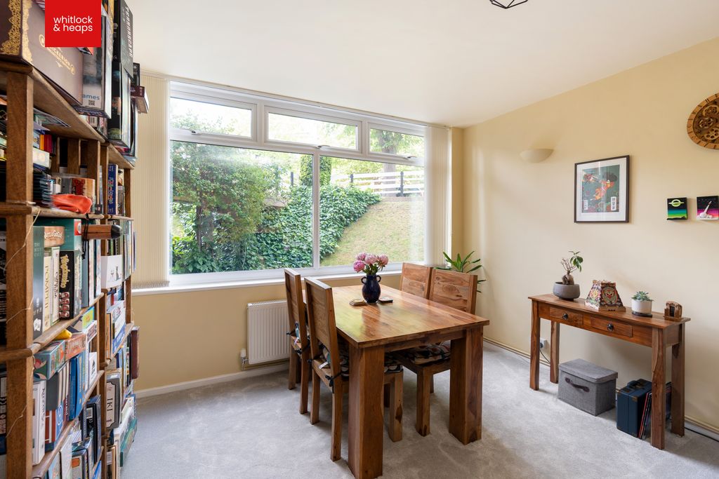Property photo 3 of 16 Din