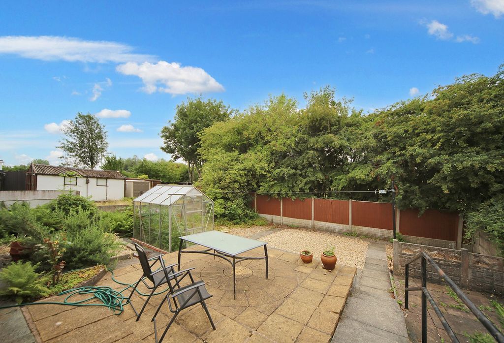 Property photo 3 of 16