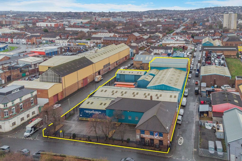 Property photo 1 of 16 47-61 Corporation Road, Birkenhead CH41 3Ng