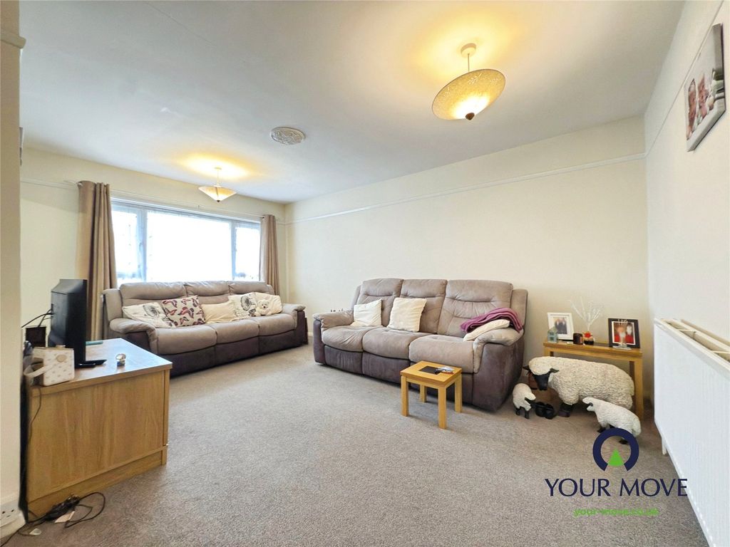 Property photo 2 of 9 Lounge/Diner