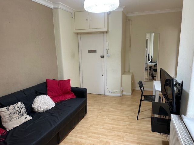 Property photo 2 of 5